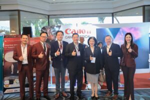 งาน RCRT-RST 2026 กับภาพบรรยากาศภายในบูทของ CMC Biotech Co., Ltd. และ Canon Medical